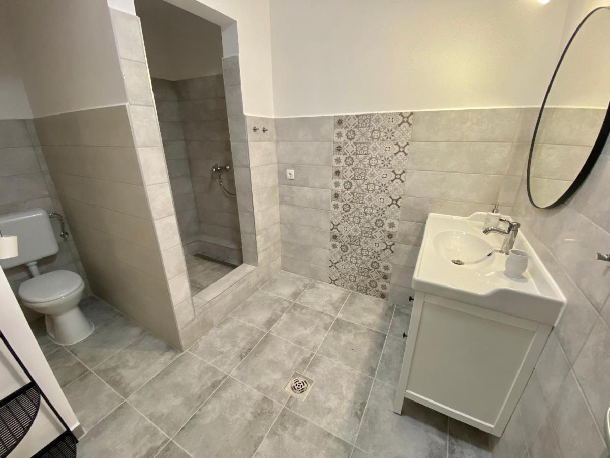 Pacsirta Apartman Grand Eger Luaran gambar
