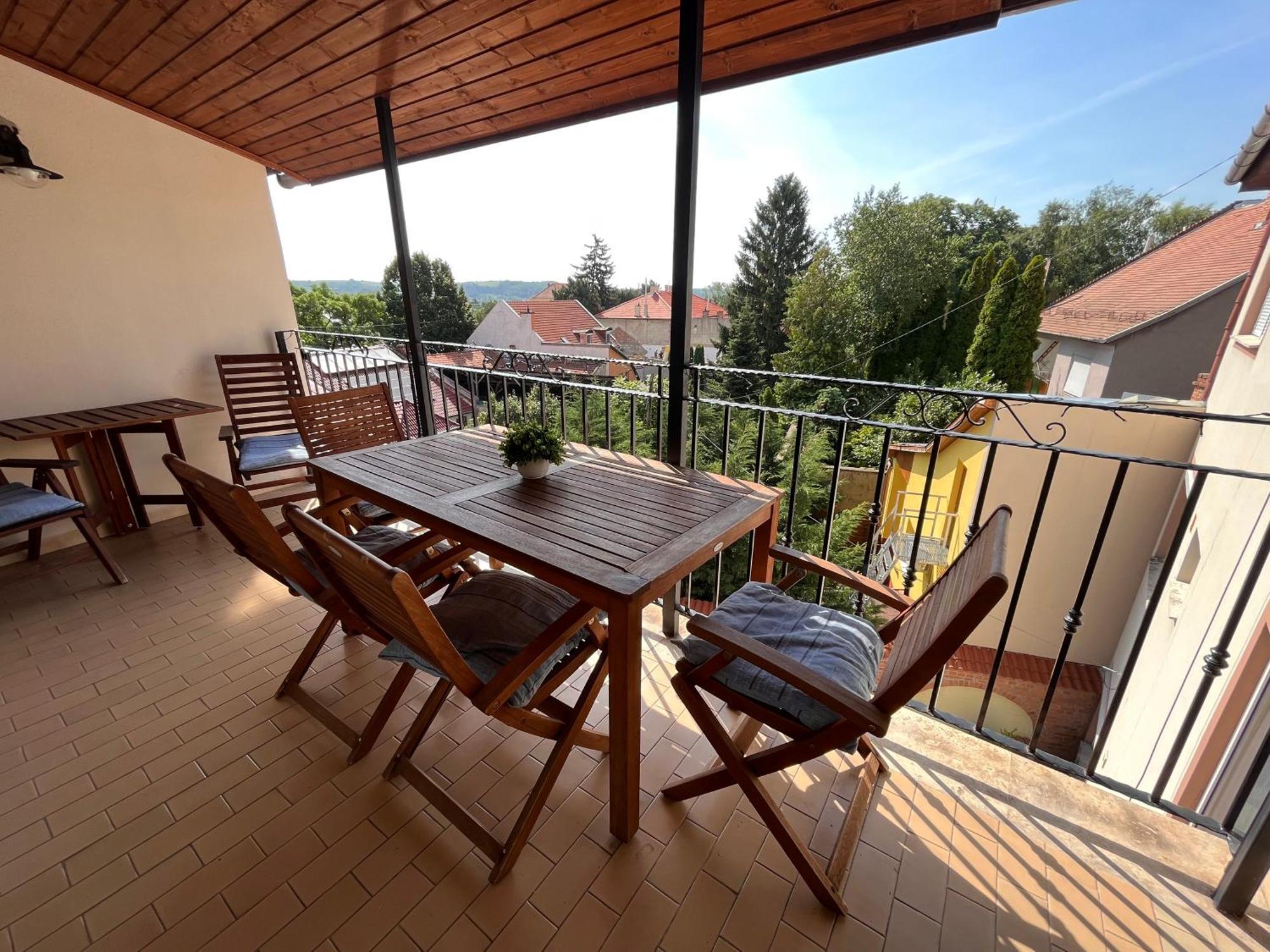 Pacsirta Apartman Grand Eger Luaran gambar
